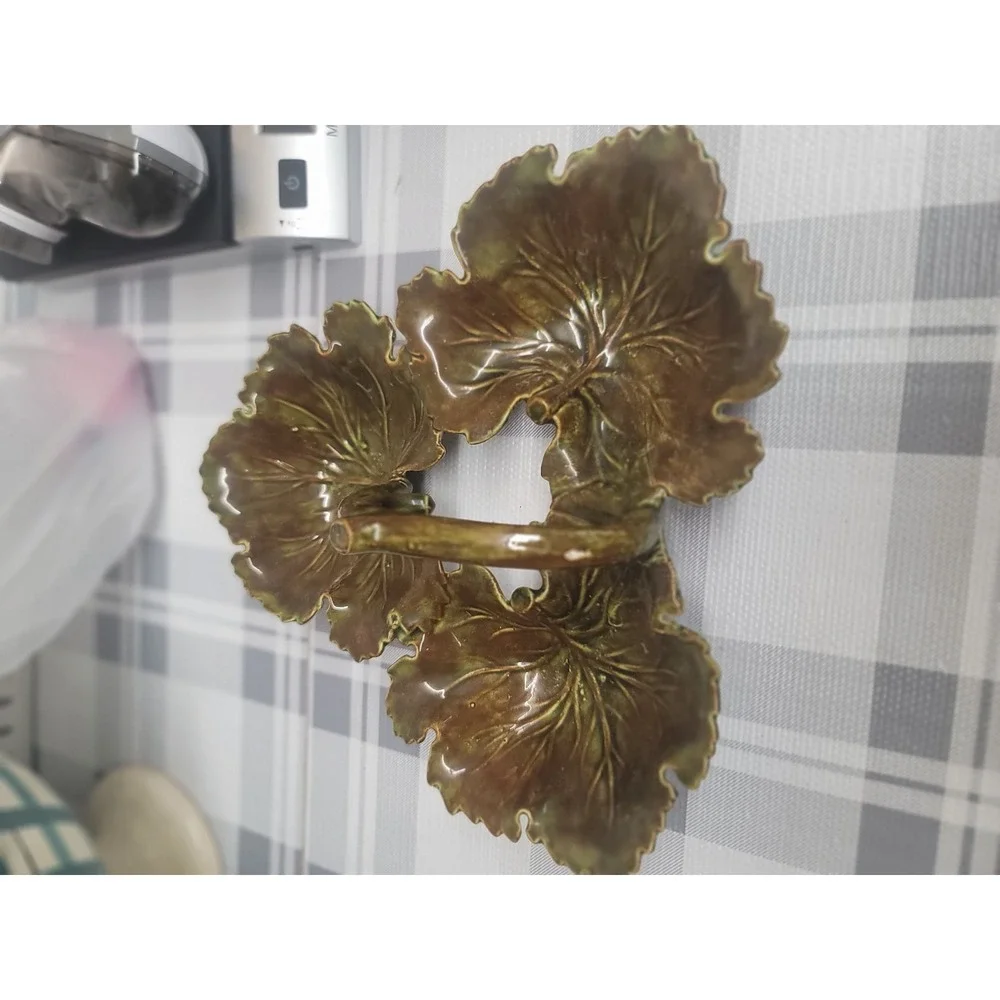 Majolica Style Leaf Shaped Candy Nut Dish‎ Trinket Holder Decorative Bowl